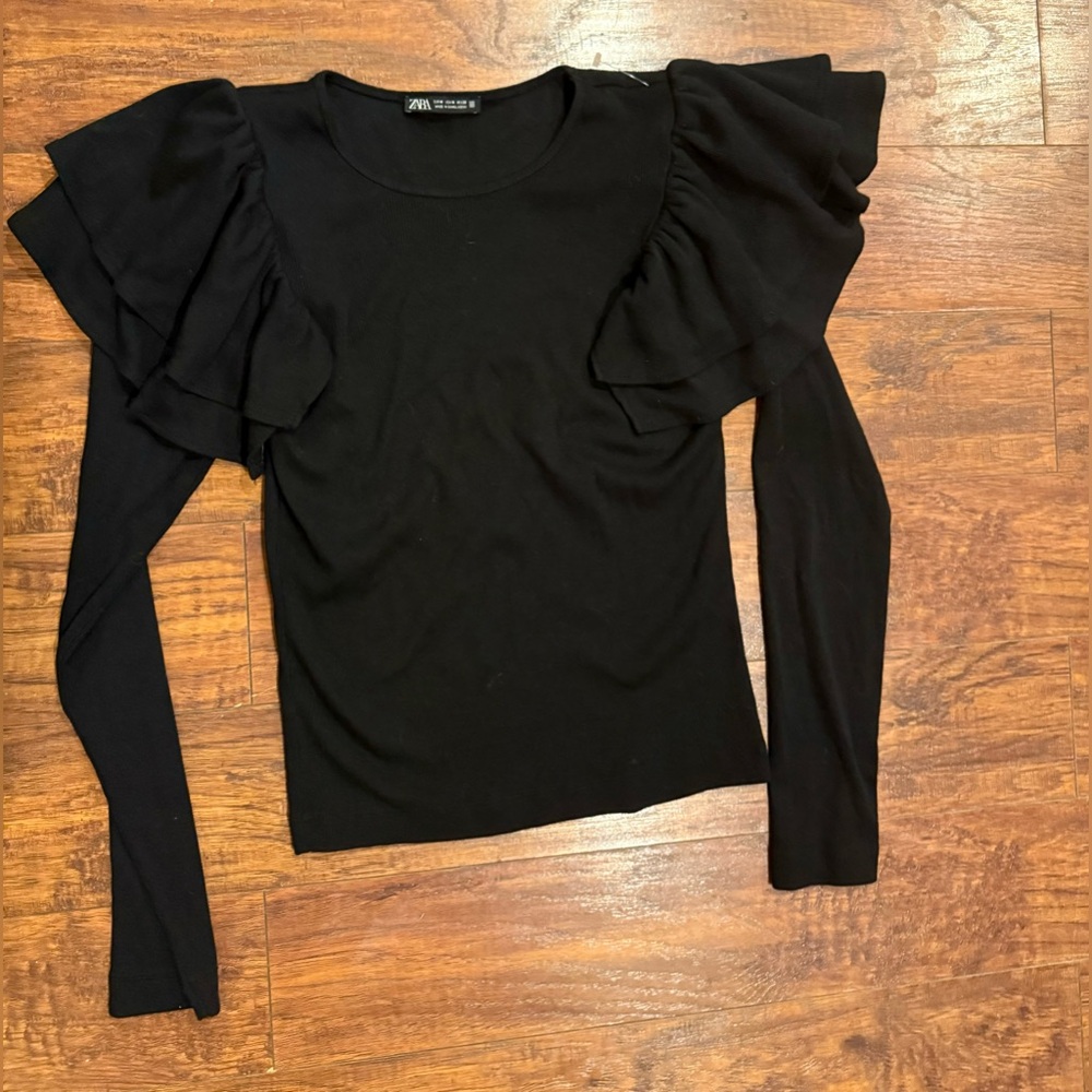 Zara Black Ruffled Ribbed Long Sleeve - Picture 2 of 5